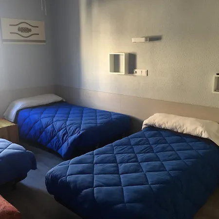 Hostal Rosales Aranda de Duero Buitenkant foto